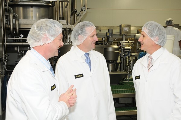 LHF Chairman Pierre van Heerden (right) gives away some secret recipes at the LHF Factory, pictured here with GM Bennie Hendricks and the Hon John Key